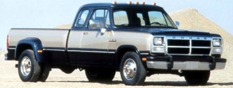 DODGE   D 350 año 1993 motor V8 CIL. vol. De desplazamiento 5.8L